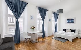 Stay2Gether Blue Vibe Studio - Metro Florenc