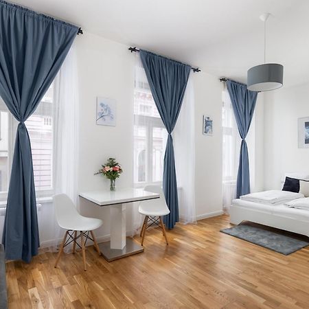 Stay2Gether Blue Vibe Studio - Metro Florenc Prague Extérieur photo